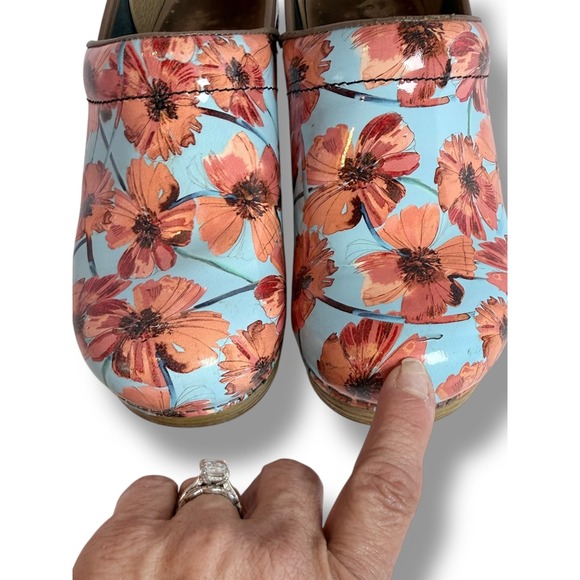 Dansko Floral Leather Clogs Women's Size 8 39 Blue Orange Flowers Shoes - Picture 13 of 14